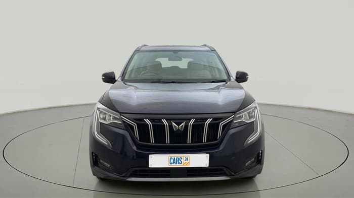 2022 Mahindra XUV700 AX 5 P AT 5 STR, Petrol, Automatic, 30,522 km, Front