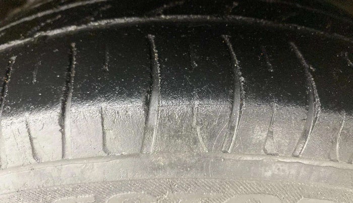 2016 Tata Tiago XT PETROL, Petrol, Manual, 92,706 km, Left Front Tyre Tread