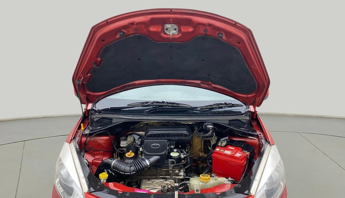 2016 Tata Tiago XT PETROL, Petrol, Manual, 92,706 km, Open Bonet