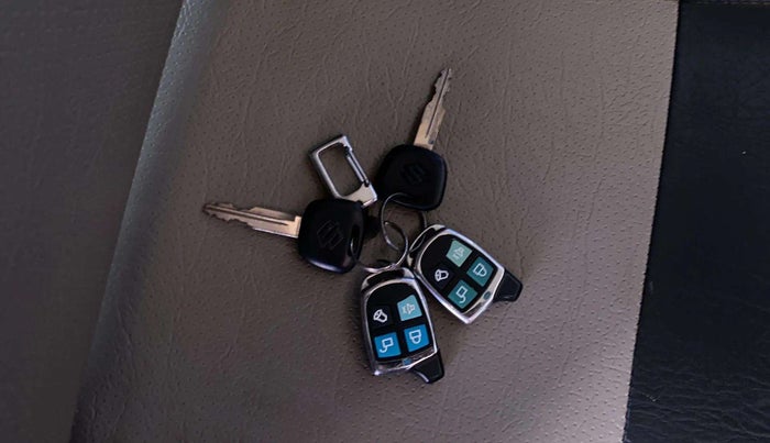 2019 Maruti Eeco 5 STR WITH A/C+HTR, Petrol, Manual, 29,627 km, Key Close Up