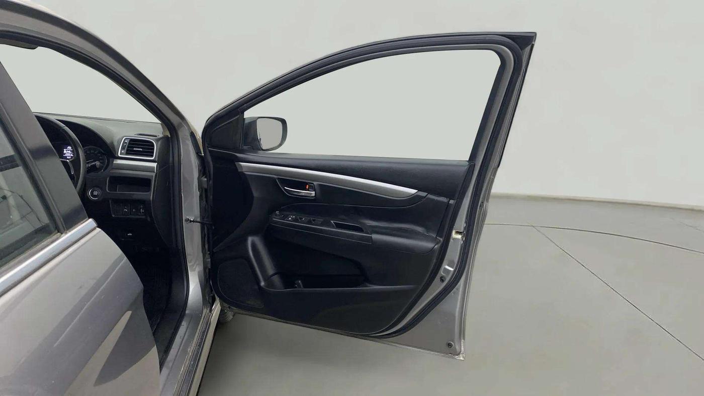 2015 Maruti Ciaz ZXI+ RS, Petrol, Manual, 23,335 km, RHS Front Door