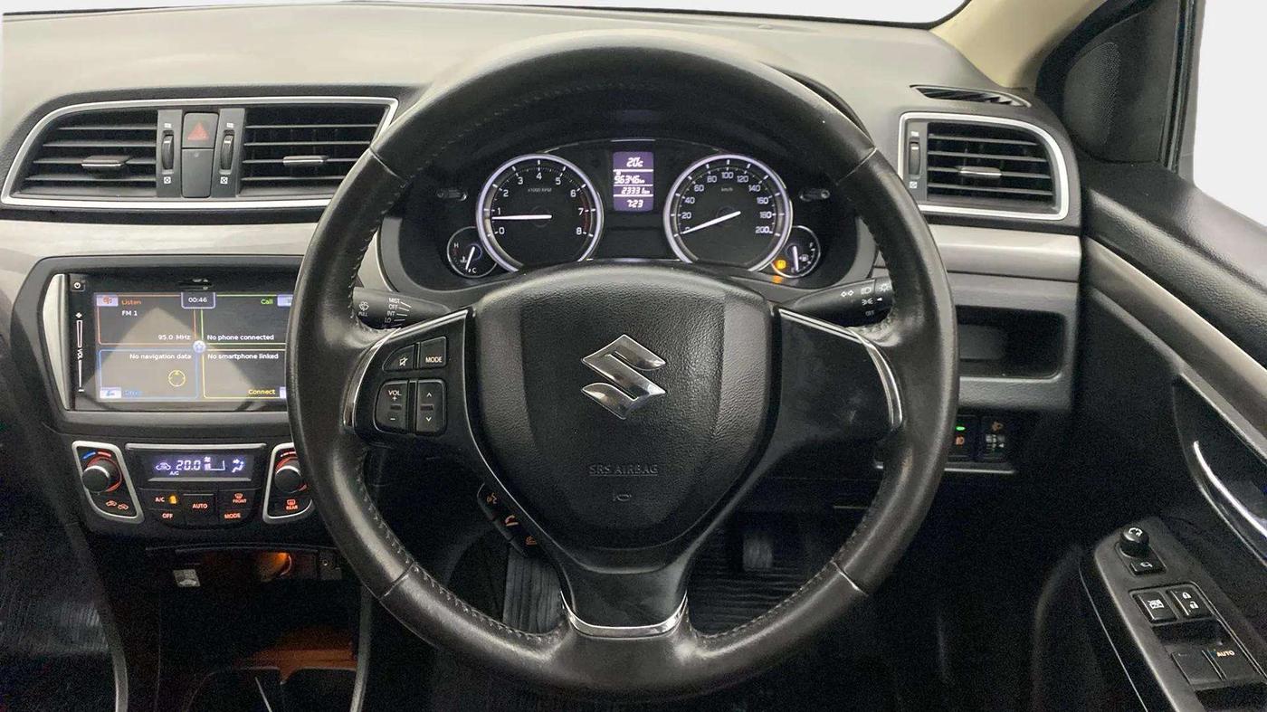 2015 Maruti Ciaz ZXI+ RS, Petrol, Manual, 23,335 km, Steering Wheel Close Up