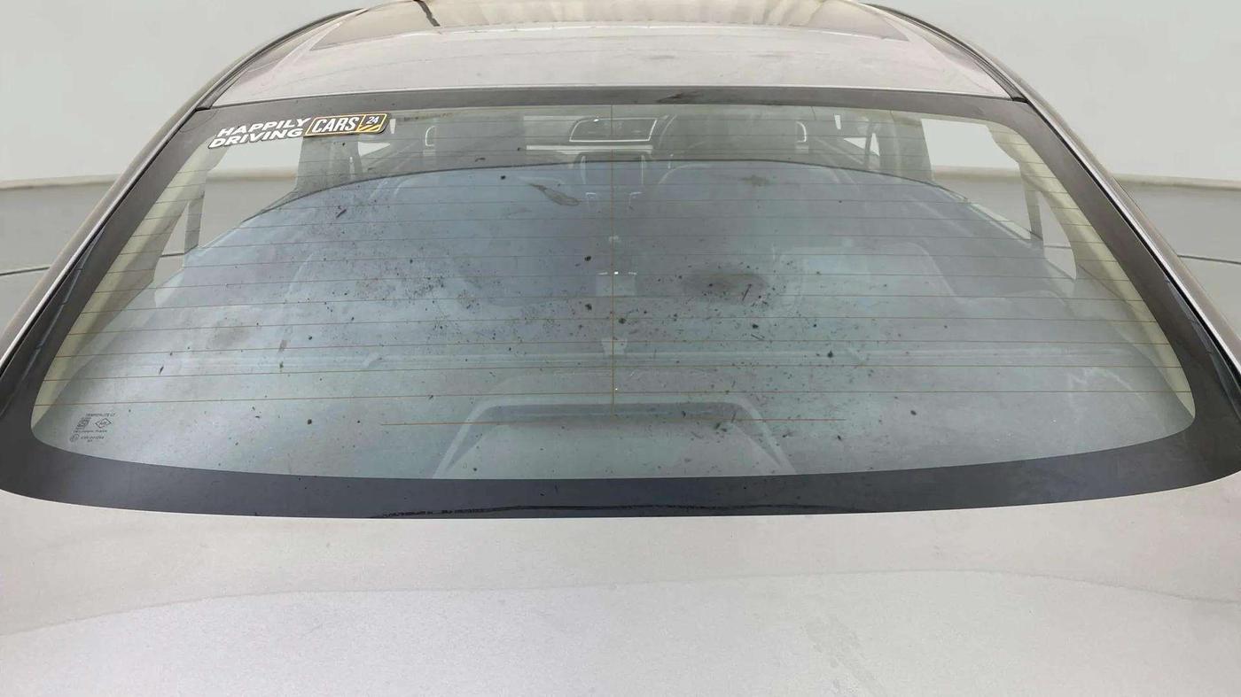 2015 Maruti Ciaz ZXI+ RS, Petrol, Manual, 23,335 km, Rear Windshield