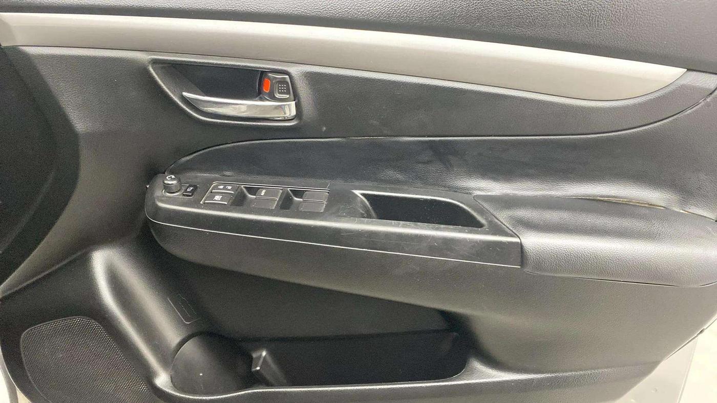 2015 Maruti Ciaz ZXI+ RS, Petrol, Manual, 23,335 km, Driver Side Door Panels Control