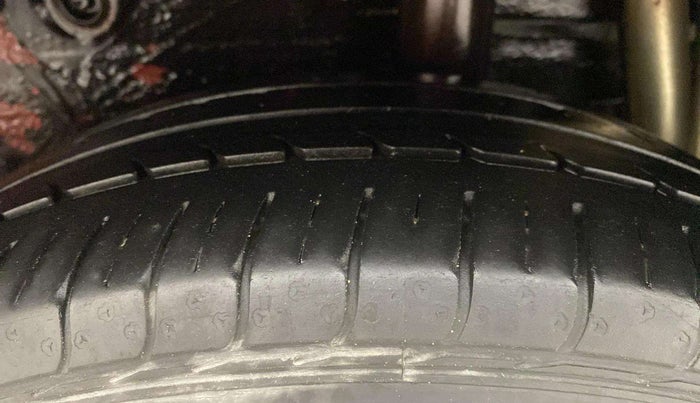 2014 Maruti Celerio VXI AMT, Petrol, Automatic, 61,813 km, Left Rear Tyre Tread