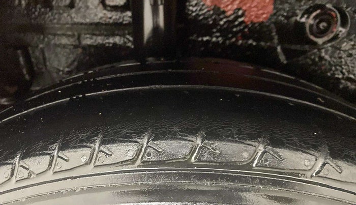 2014 Maruti Celerio VXI AMT, Petrol, Automatic, 61,813 km, Right Rear Tyre Tread