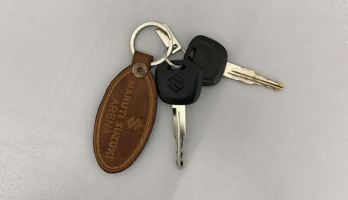 2022 Maruti Eeco 5 STR AC (O), Petrol, Manual, 19,445 km, Key Close Up