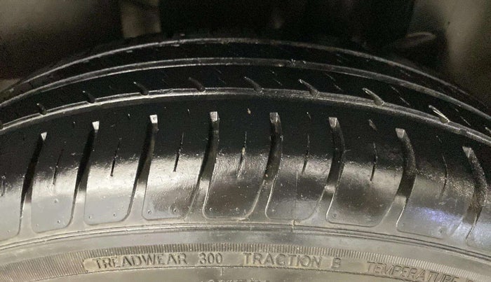 2021 Maruti Swift LXI, Petrol, Manual, 27,925 km, Left Rear Tyre Tread
