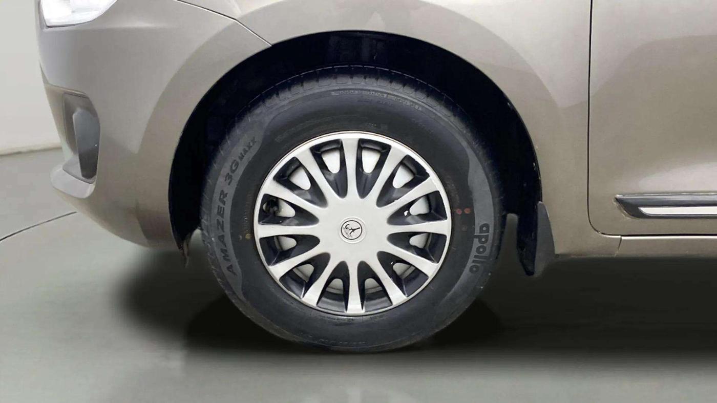 2021 Maruti Swift LXI, Petrol, Manual, 28,001 km, Left Front Wheel