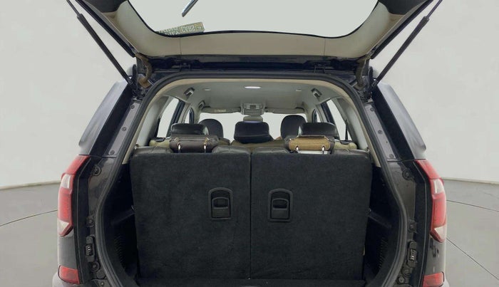 2019 Mahindra XUV500 W7, Diesel, Manual, 49,104 km, Boot Open Zoomed View