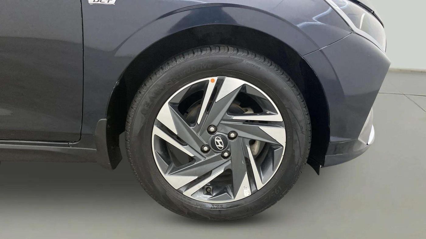 2022 Hyundai NEW I20 ASTA (O) 1.0 TURBO GDI DCT, Petrol, Automatic, 31,047 km, Right Front Wheel