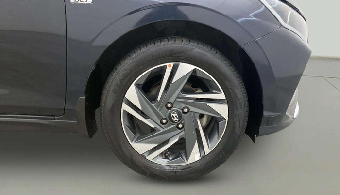 2022 Hyundai NEW I20 ASTA (O) 1.0 TURBO GDI DCT, Petrol, Automatic, 30,653 km, Right Front Wheel