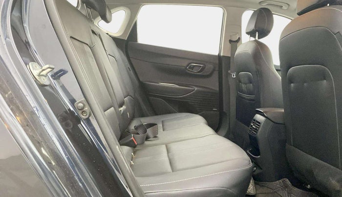 2022 Hyundai NEW I20 ASTA (O) 1.0 TURBO GDI DCT, Petrol, Automatic, 30,653 km, Right Side Rear Door Cabin