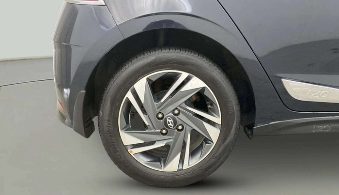2022 Hyundai NEW I20 ASTA (O) 1.0 TURBO GDI DCT, Petrol, Automatic, 30,653 km, Right Rear Wheel