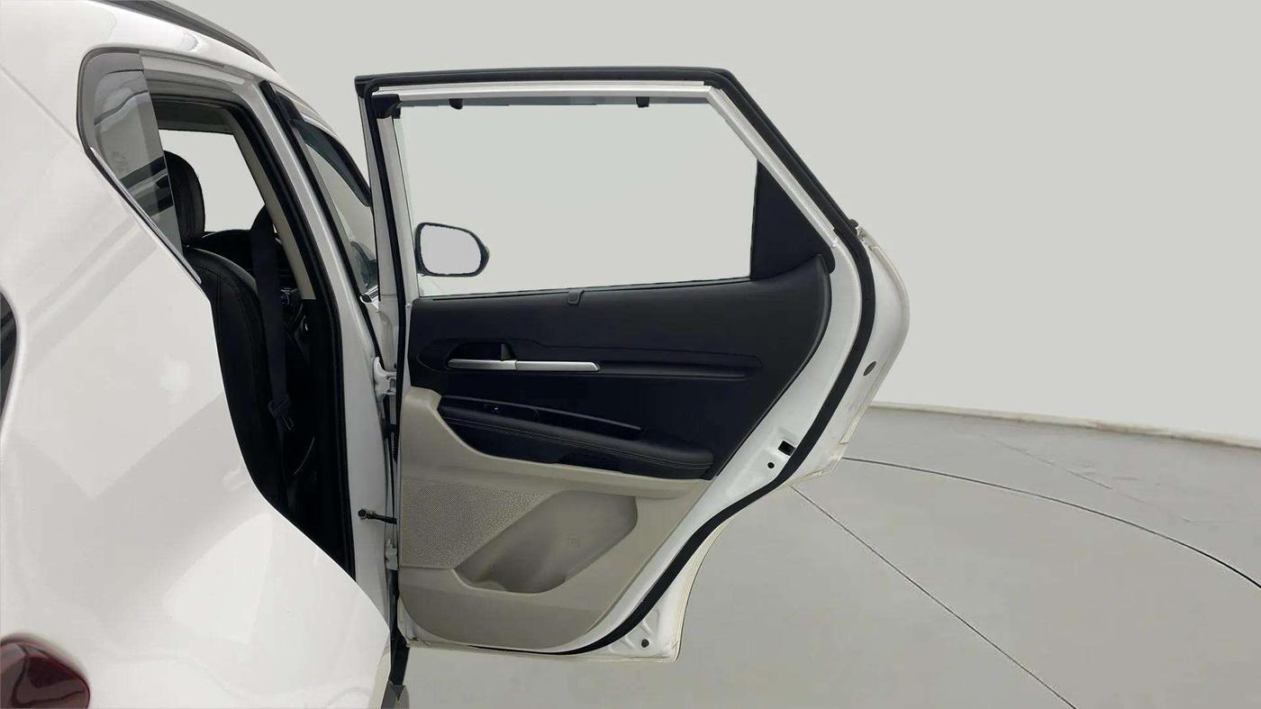 2023 KIA SONET HTX 1.5D IMT, Diesel, Manual, 42,535 km, RHS Rear Door