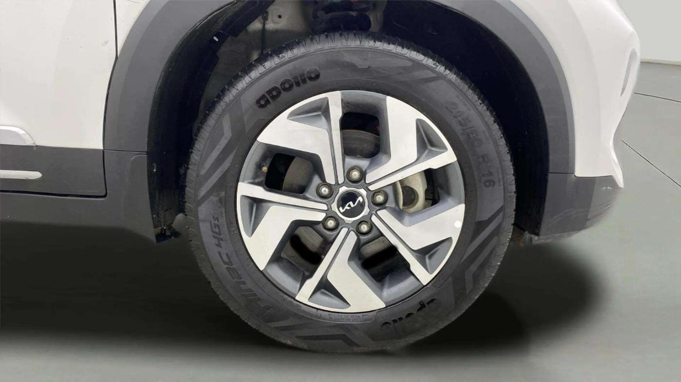 2023 KIA SONET HTX 1.5D IMT, Diesel, Manual, 42,535 km, Right Front Wheel