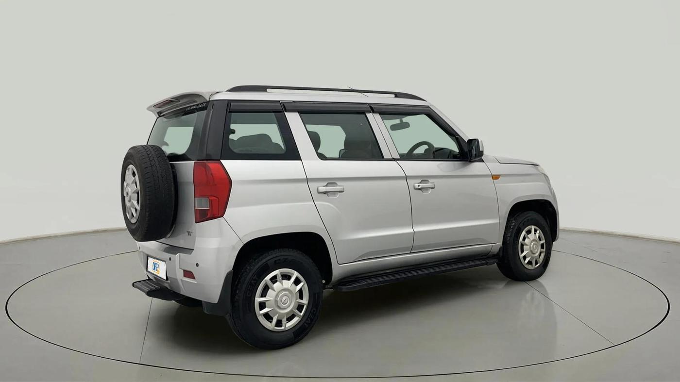 2017 Mahindra TUV300 T6 PLUS, Diesel, Manual, 89,081 km, Right Back Diagonal