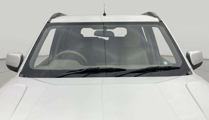 2017 Mahindra TUV300 T6 PLUS, Diesel, Manual, 89,014 km, Front Windshield