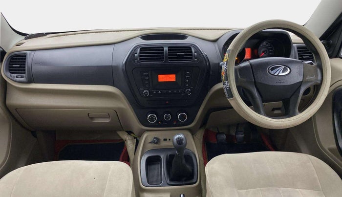 2017 Mahindra TUV300 T6 PLUS, Diesel, Manual, 89,014 km, Dashboard