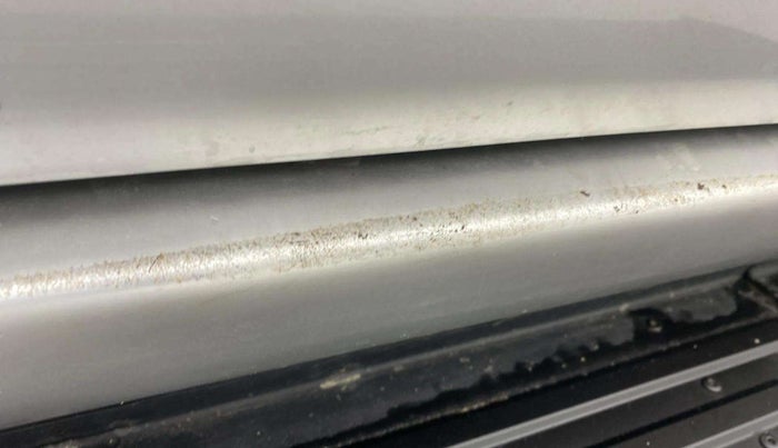 2017 Mahindra TUV300 T6 PLUS, Diesel, Manual, 89,014 km, Right running board - Minor scratches
