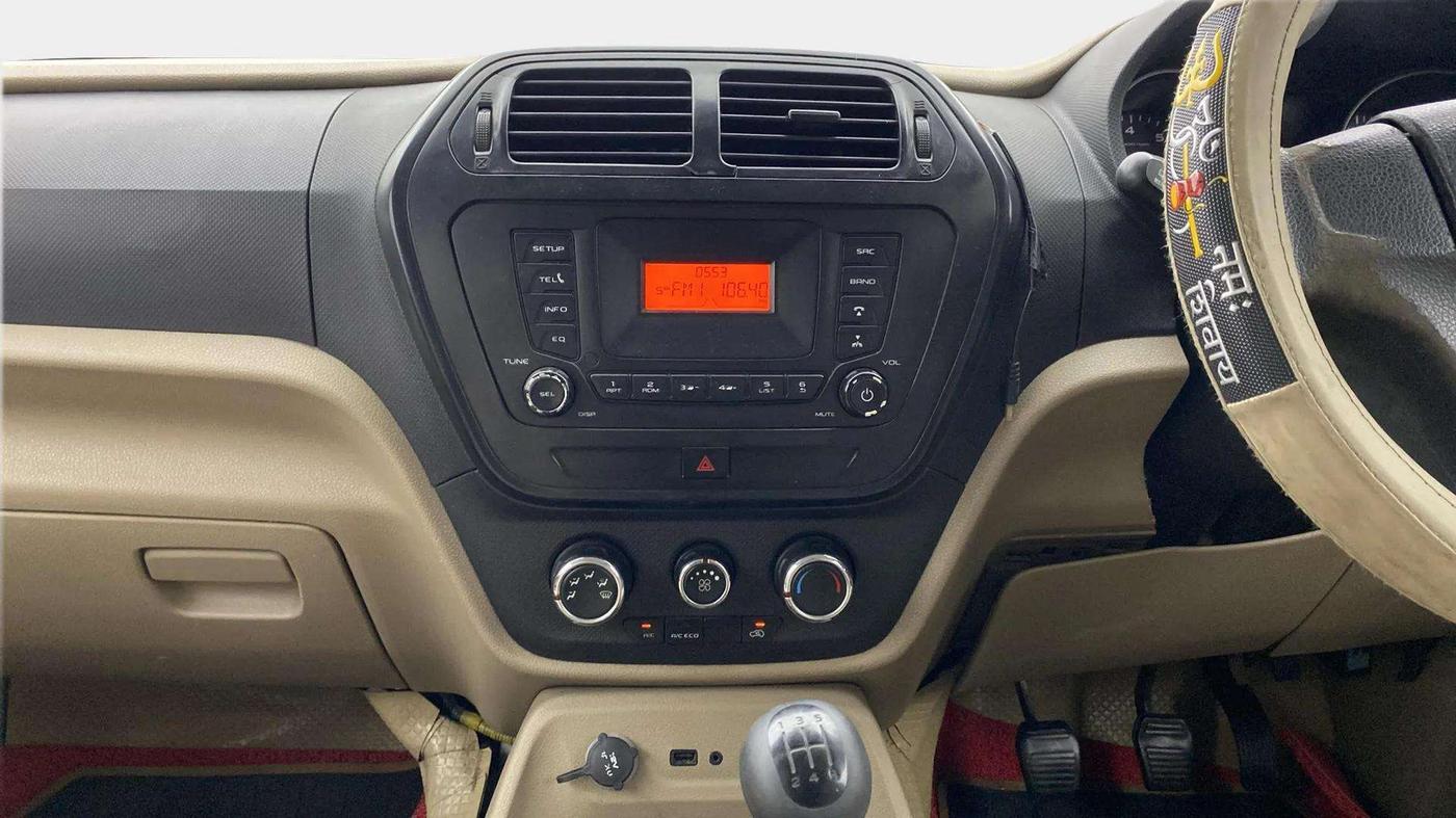 2017 Mahindra TUV300 T6 PLUS, Diesel, Manual, 89,081 km, Air Conditioner