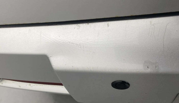 2017 Mahindra TUV300 T6 PLUS, Diesel, Manual, 89,014 km, Rear bumper - Minor scratches