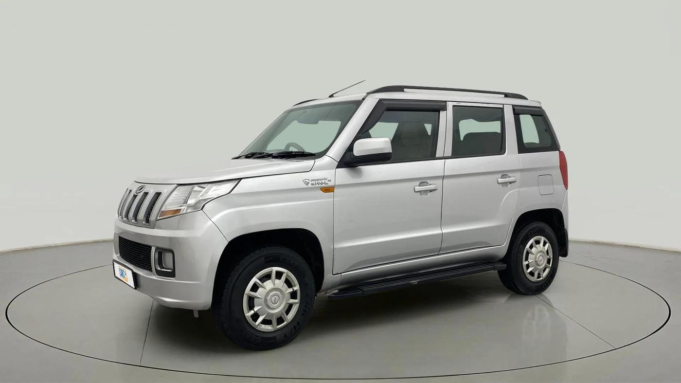 2017 Mahindra TUV300 T6 PLUS, Diesel, Manual, 89,081 km, Left Front Diagonal
