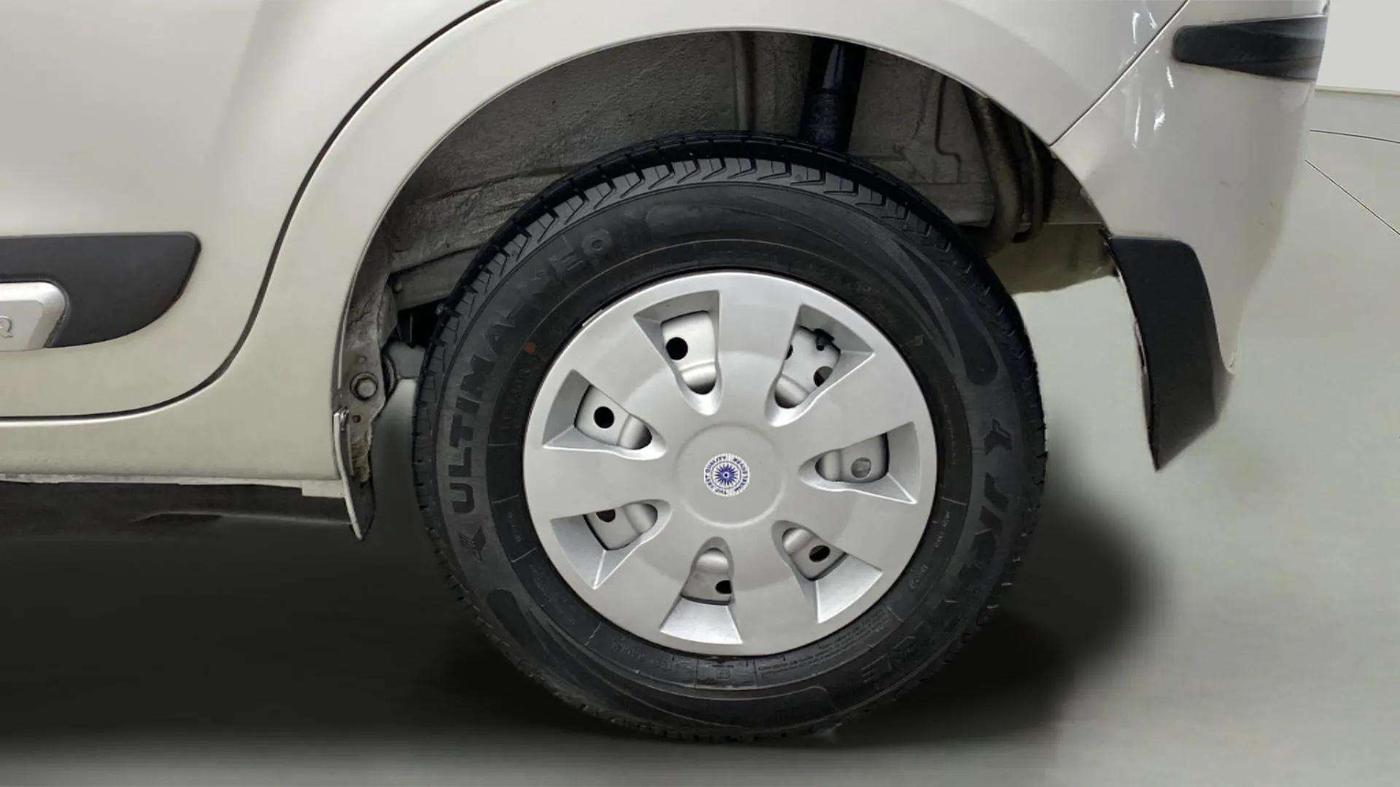 2021 Maruti New Wagon-R LXI 1.0, Petrol, Manual, 20,034 km, Left Rear Wheel
