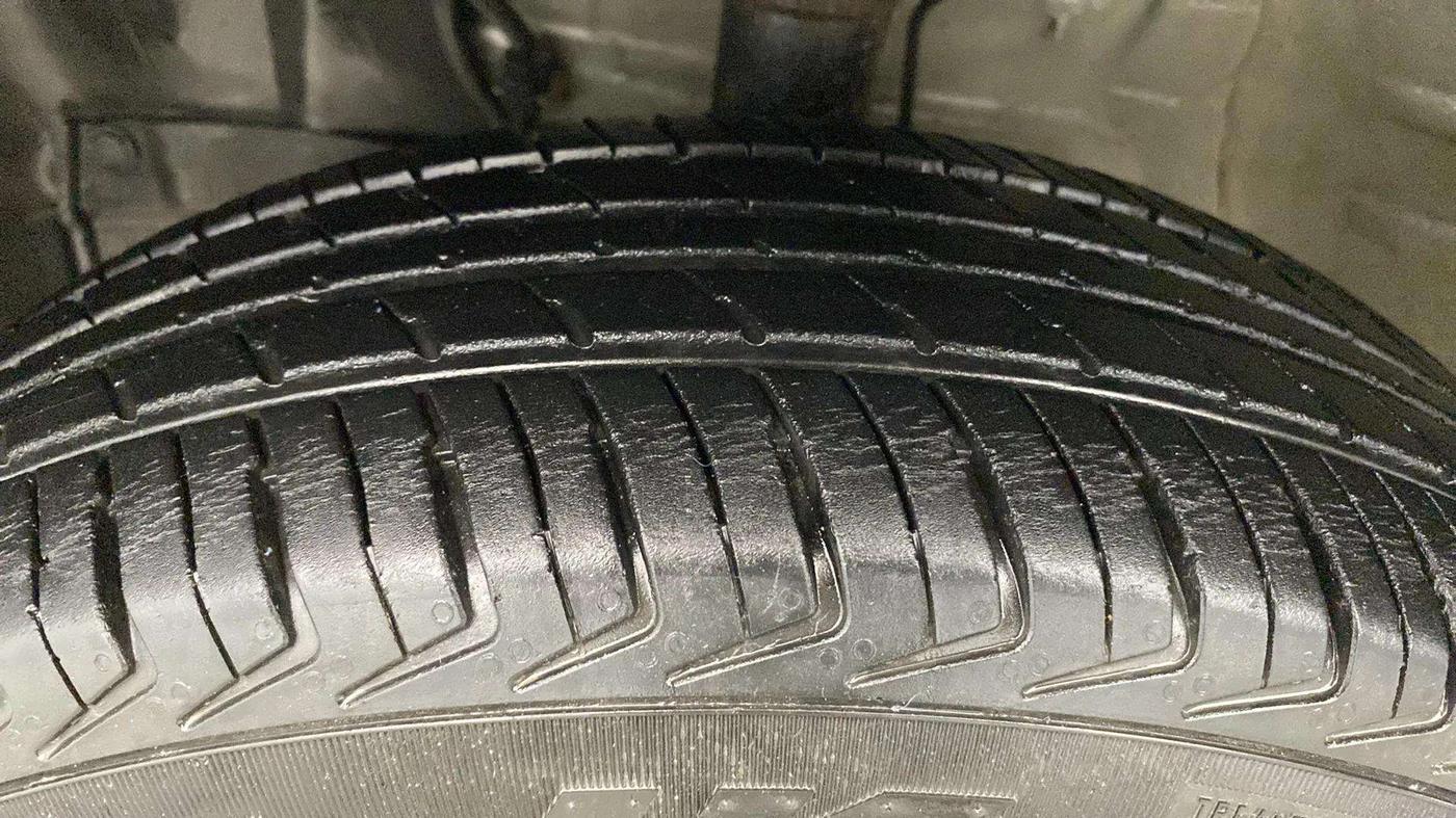 2021 Maruti New Wagon-R LXI 1.0, Petrol, Manual, 20,034 km, Left Front Tyre Tread