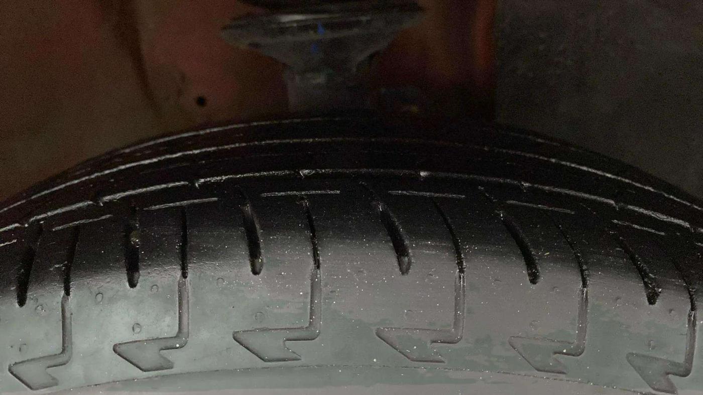 2023 Maruti Celerio VXI CNG, CNG, Manual, 13,179 km, Right Front Tyre Tread