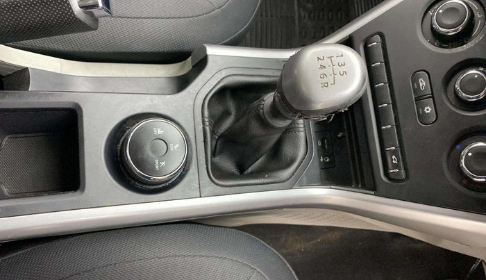 2019 Tata NEXON XM PETROL, Petrol, Manual, 35,821 km, Gear Lever