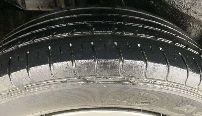 2019 Tata NEXON XM PETROL, Petrol, Manual, 35,821 km, Right Rear Tyre Tread