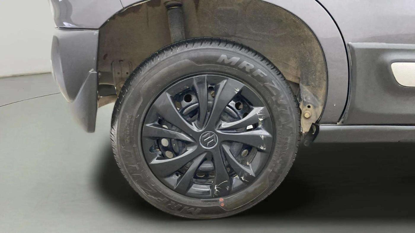 2021 Maruti S PRESSO VXI (O), Petrol, Manual, 18,252 km, Right Rear Wheel