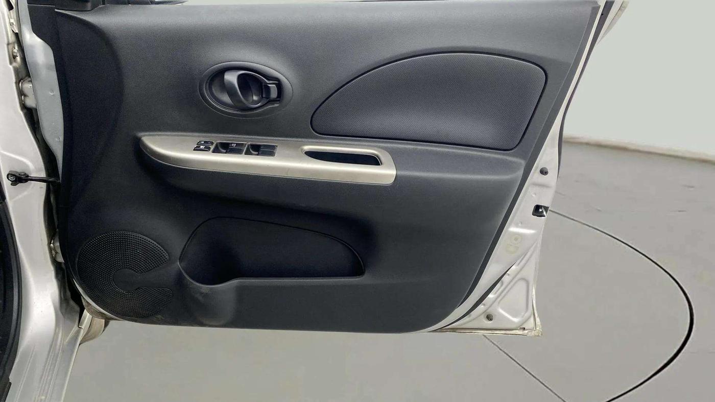 2018 Nissan Micra Active XV, Petrol, Manual, 38,290 km, Driver Side Door Panels Control
