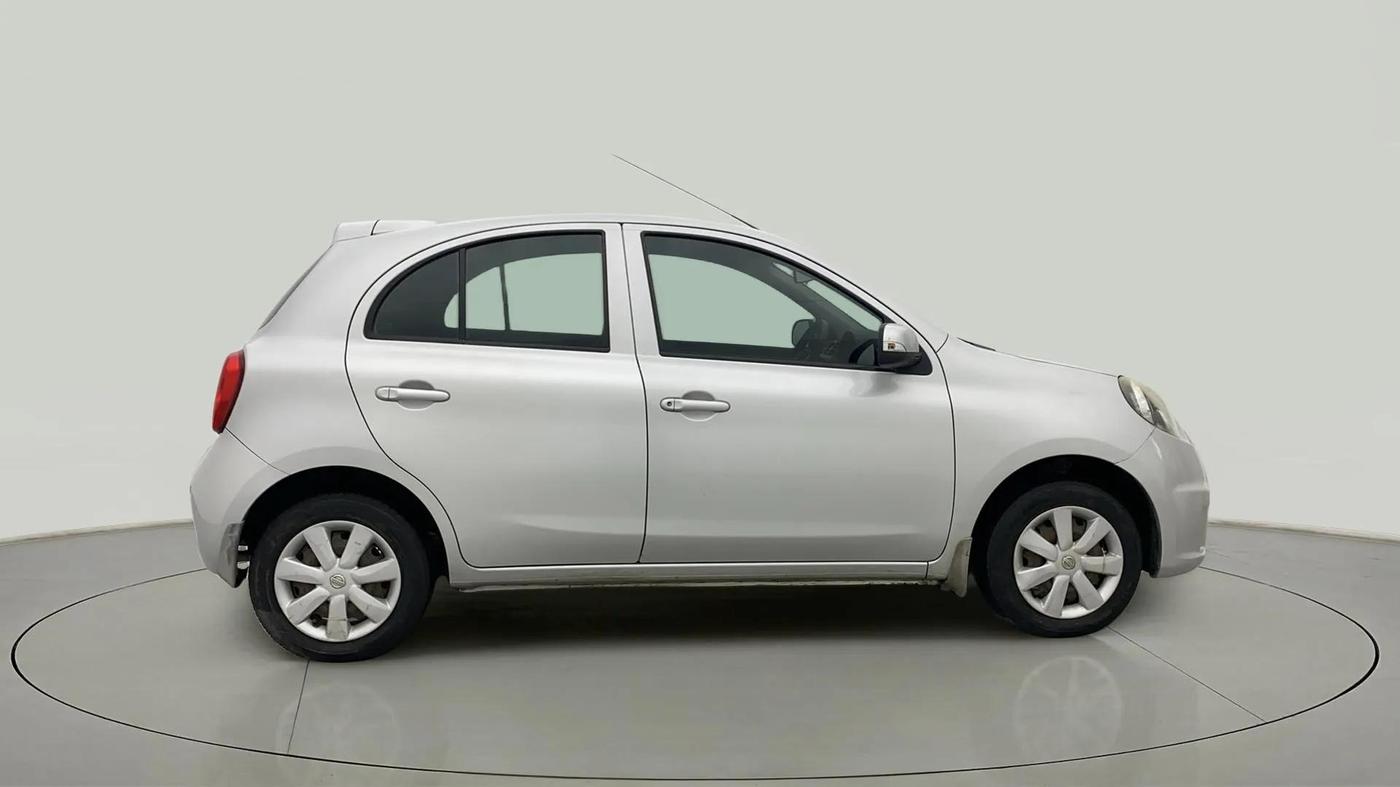 2018 Nissan Micra Active XV, Petrol, Manual, 38,290 km, Right Side View