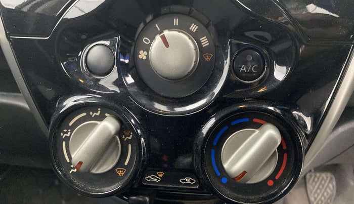 2018 Nissan Micra Active XV, Petrol, Manual, 38,080 km, AC Unit - Directional switch has minor damage
