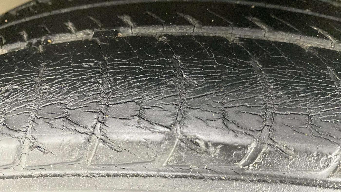 2018 Nissan Micra Active XV, Petrol, Manual, 38,290 km, Left Front Tyre Tread