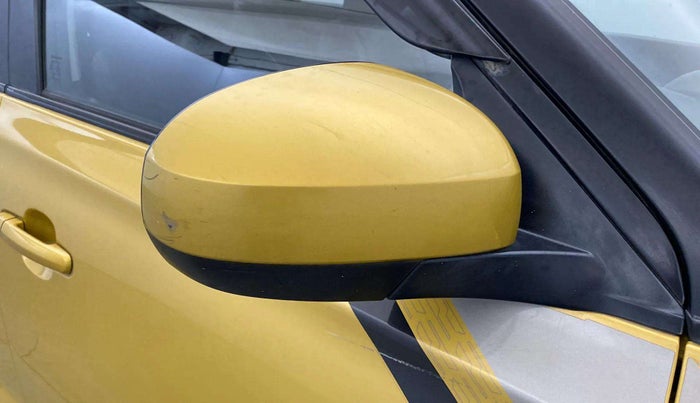 2018 Maruti Vitara Brezza ZDI AMT, Diesel, Automatic, 40,951 km, Right rear-view mirror - Minor scratches
