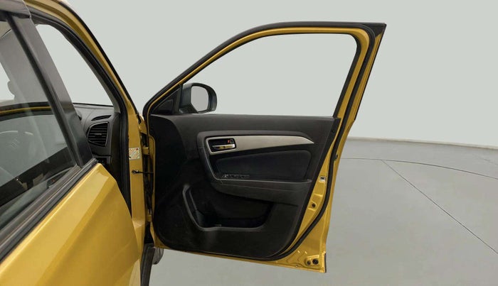 2018 Maruti Vitara Brezza ZDI AMT, Diesel, Automatic, 40,951 km, RHS Front Door