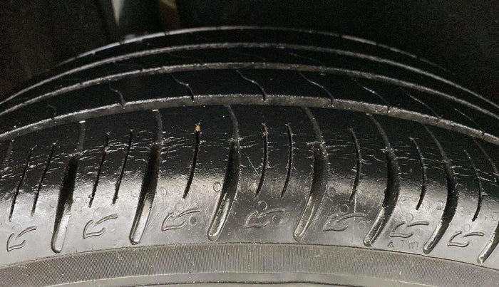 2018 Maruti Vitara Brezza ZDI AMT, Diesel, Automatic, 40,951 km, Right Rear Tyre Tread