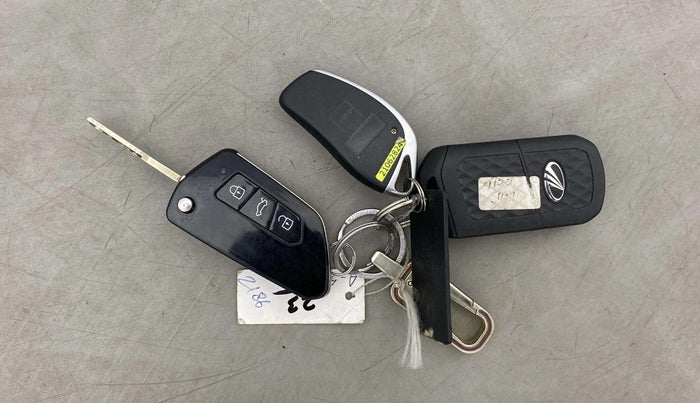 2021 Mahindra Scorpio S5, Diesel, Manual, 82,940 km, Key Close Up