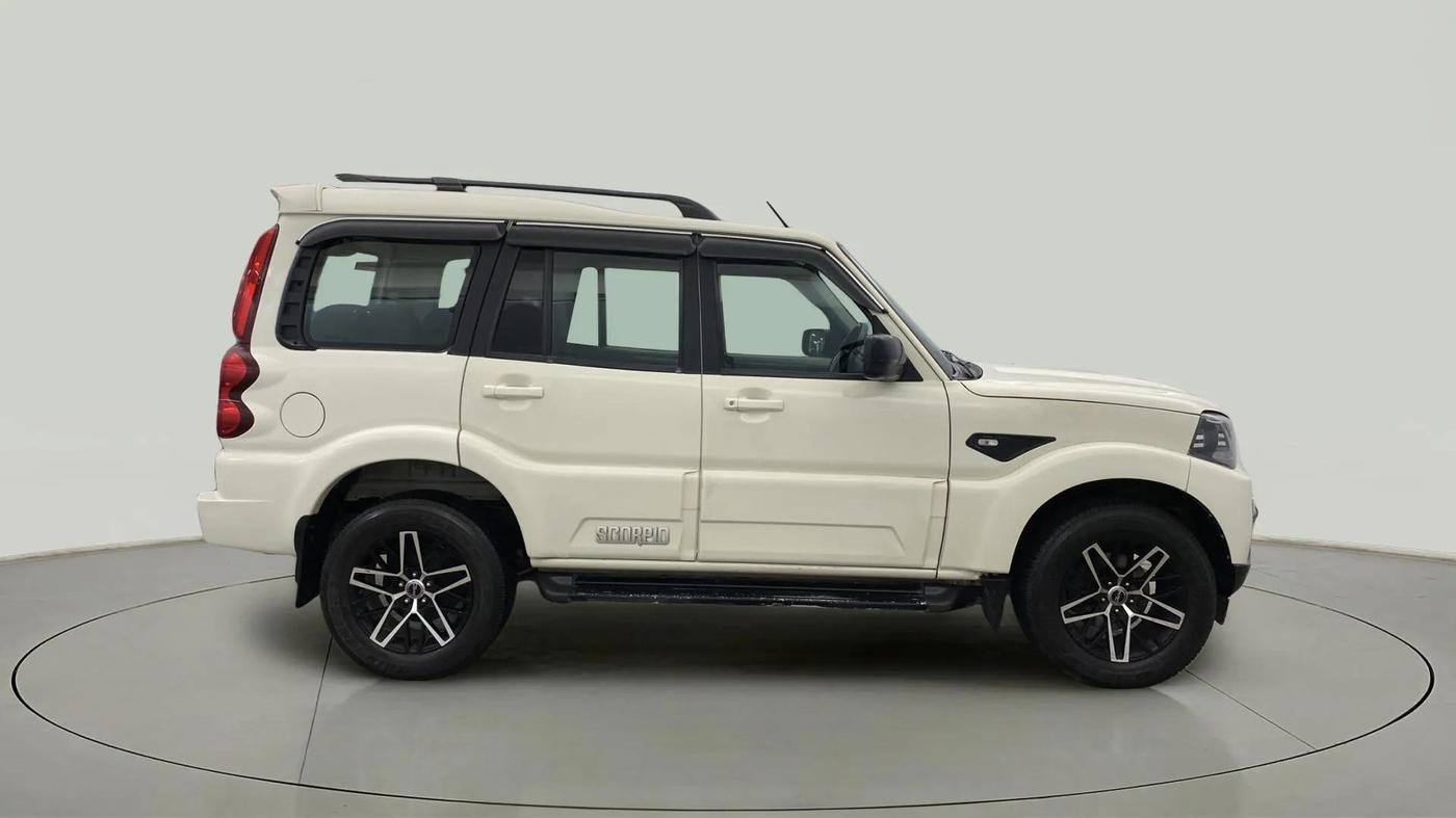 2021 Mahindra Scorpio S5, Diesel, Manual, 82,940 km, Right Side View