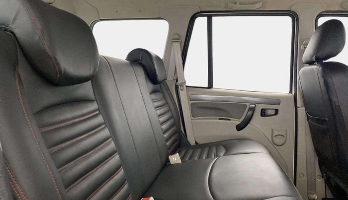 2021 Mahindra Scorpio S5, Diesel, Manual, 82,940 km, Right Side Rear Door Cabin