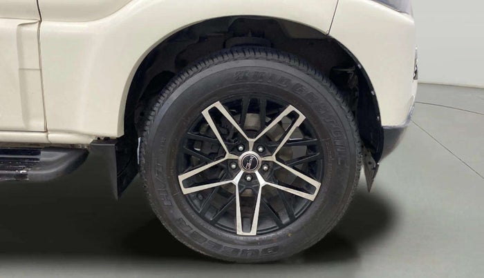 2021 Mahindra Scorpio S5, Diesel, Manual, 82,940 km, Right Front Wheel