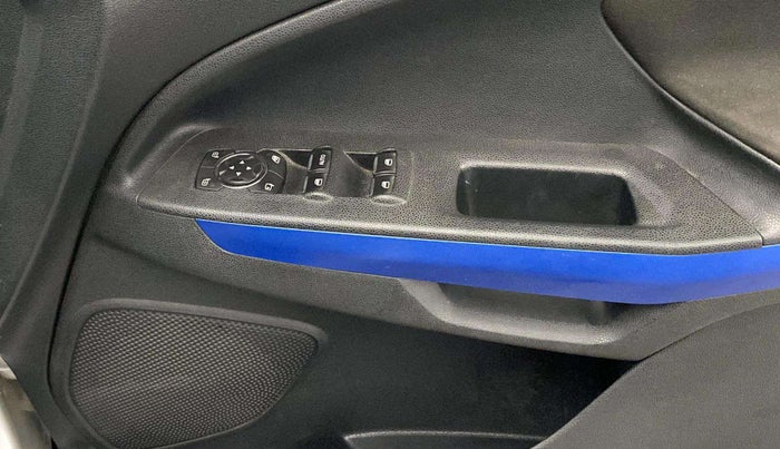 2018 Ford Ecosport TITANIUM 1.5L SIGNATURE EDITION (SUNROOF) DIESEL, Diesel, Manual, 85,470 km, Right front window switch / handle - Master window function not working