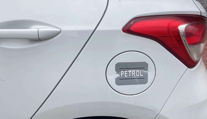 2017 Hyundai Grand i10 MAGNA 1.2 KAPPA VTVT, Petrol, Manual, 59,519 km, Left quarter panel - Minor scratches