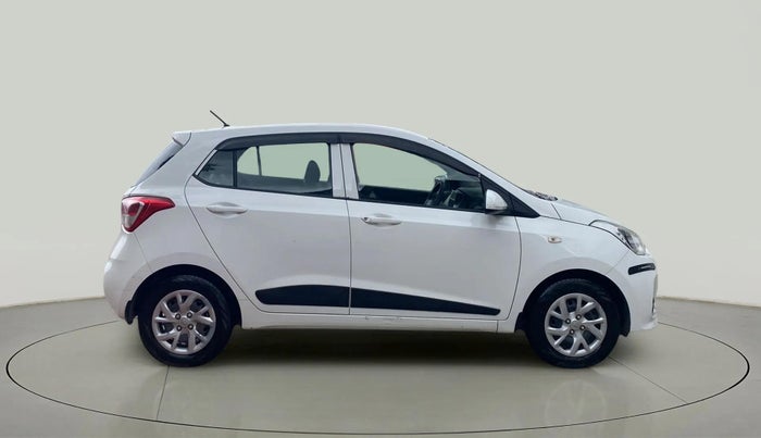 2017 Hyundai Grand i10 MAGNA 1.2 KAPPA VTVT, Petrol, Manual, 59,519 km, Right Side View