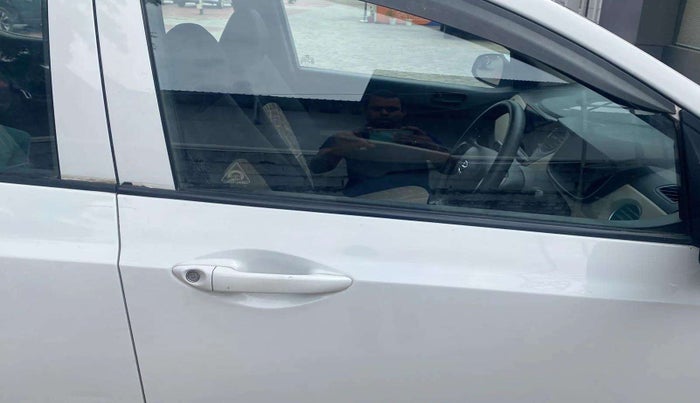 2017 Hyundai Grand i10 MAGNA 1.2 KAPPA VTVT, Petrol, Manual, 59,519 km, Driver-side door - Weather strip has minor damage