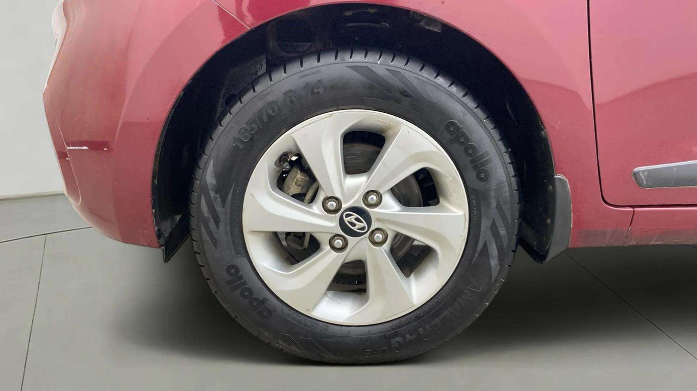 2017 Hyundai Xcent SX 1.2, Petrol, Manual, 75,655 km, Left Front Wheel