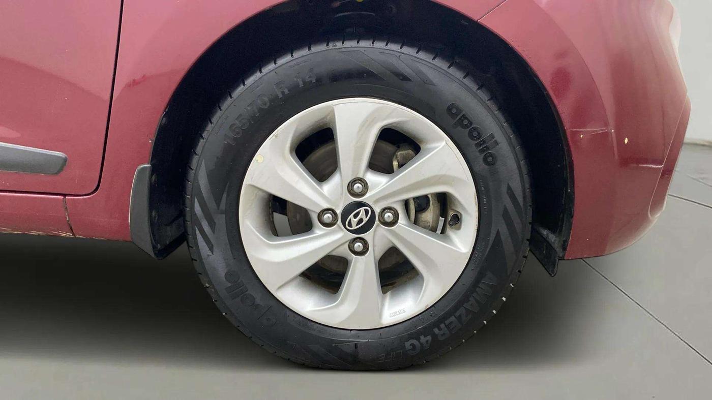2017 Hyundai Xcent SX 1.2, Petrol, Manual, 75,655 km, Right Front Wheel